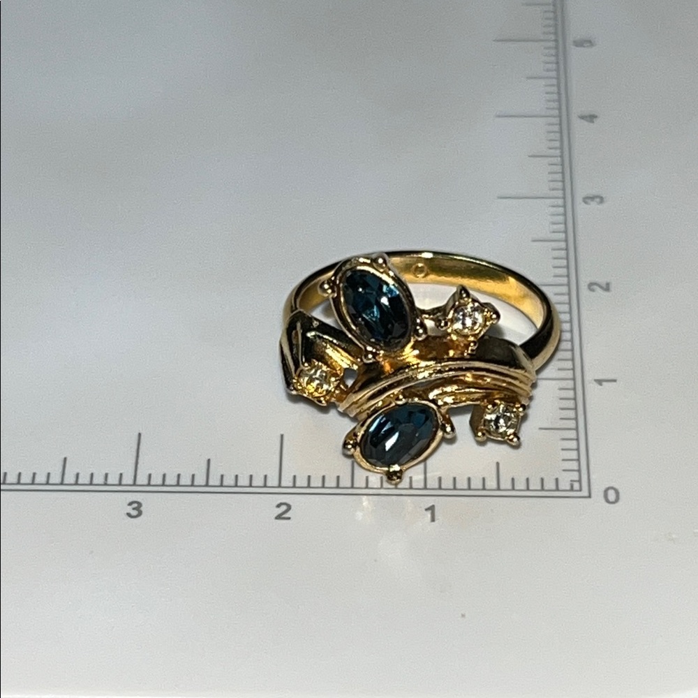Elegant Gold tone and Blue Gemstone Ring
